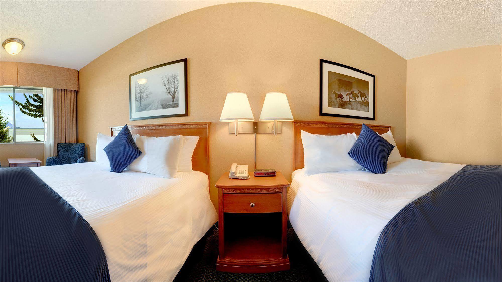 Best Western Plus Country Meadows Inn Aldergrove Экстерьер фото